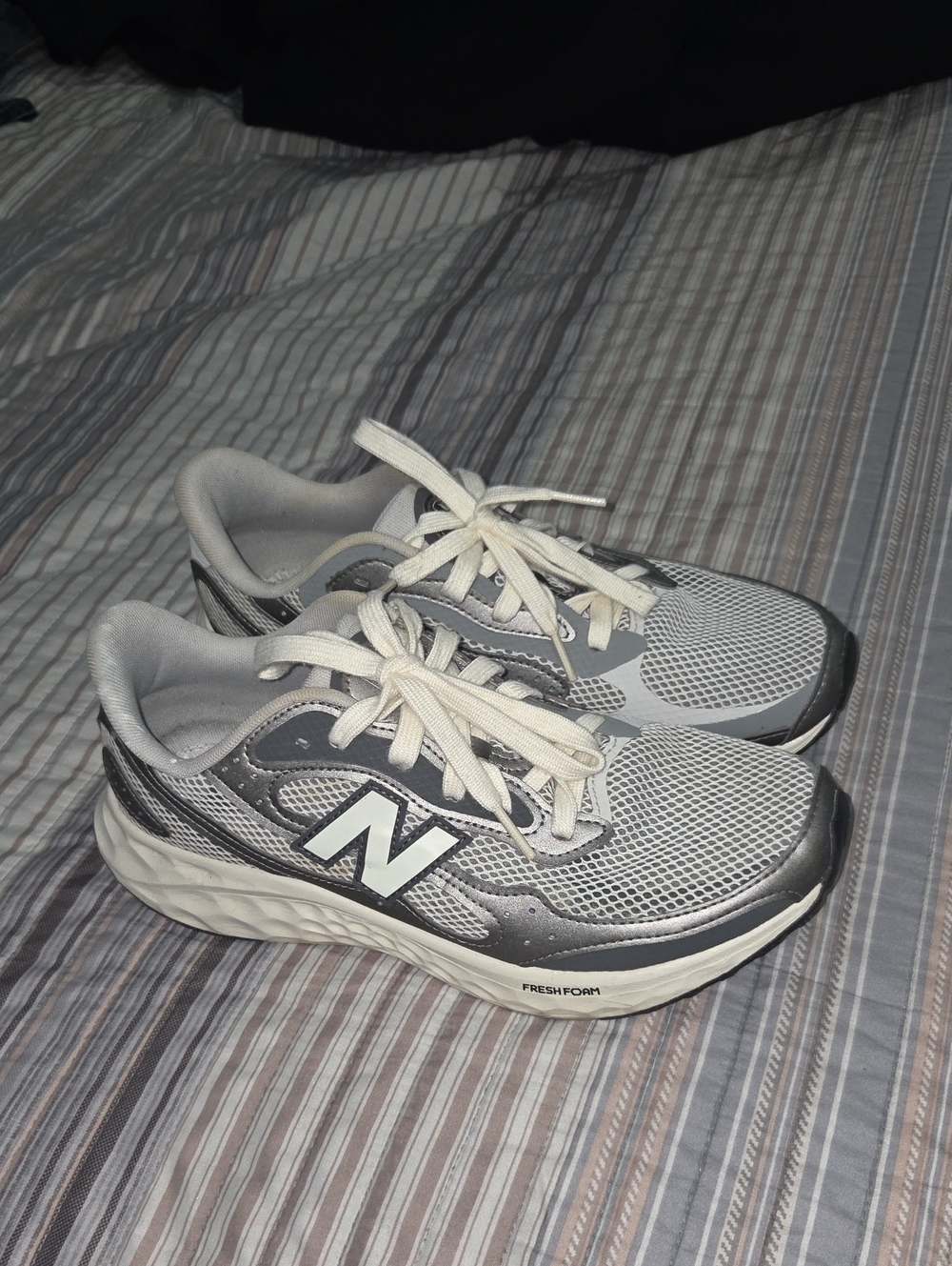 New Balance Men's Gray and White Mesh Sneakers